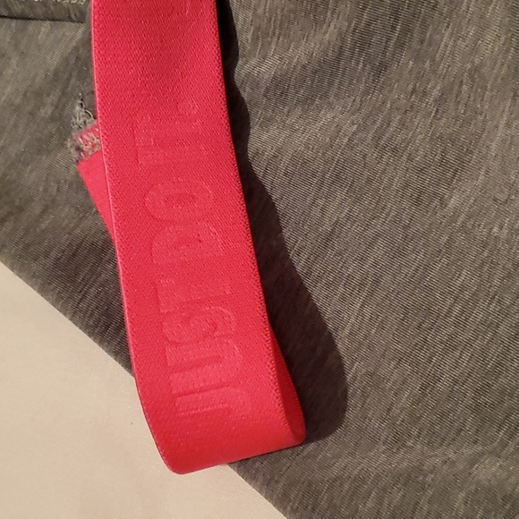 Nike Tank - Picture 2 of 4